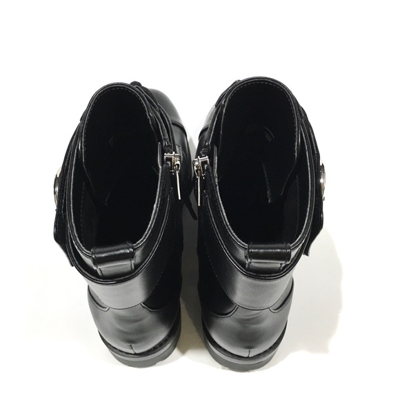 MICHAEL KORS TATUM LOGO COMBAT BOOTS -BLACK FAUX LEATHER -US 9.5 -NEW - Picture 8 of 9